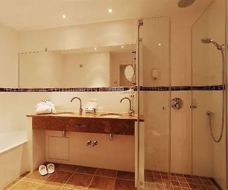 Hotel Hügel 4*