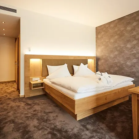 Hügel 4* Trier