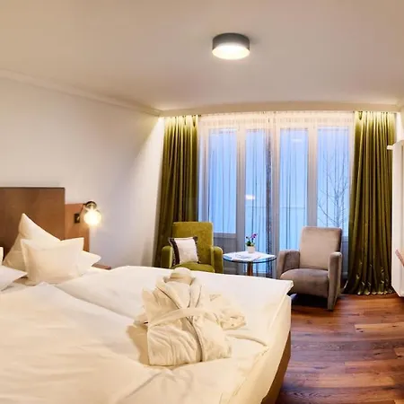 Hotel Hügel 4*
