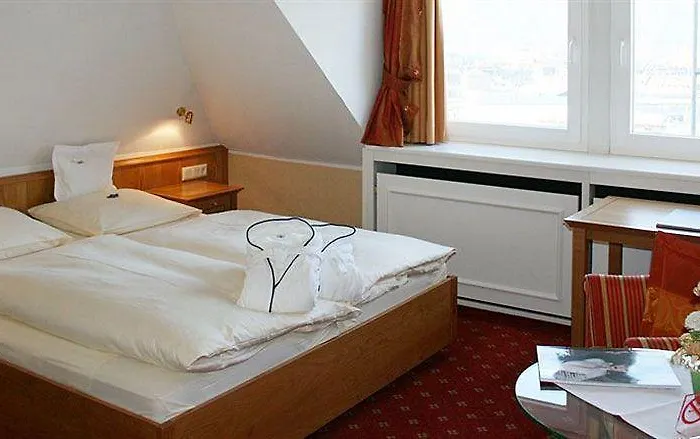 Hotel Huegel Trèves