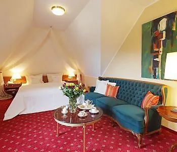 Hotel Huegel Trèves